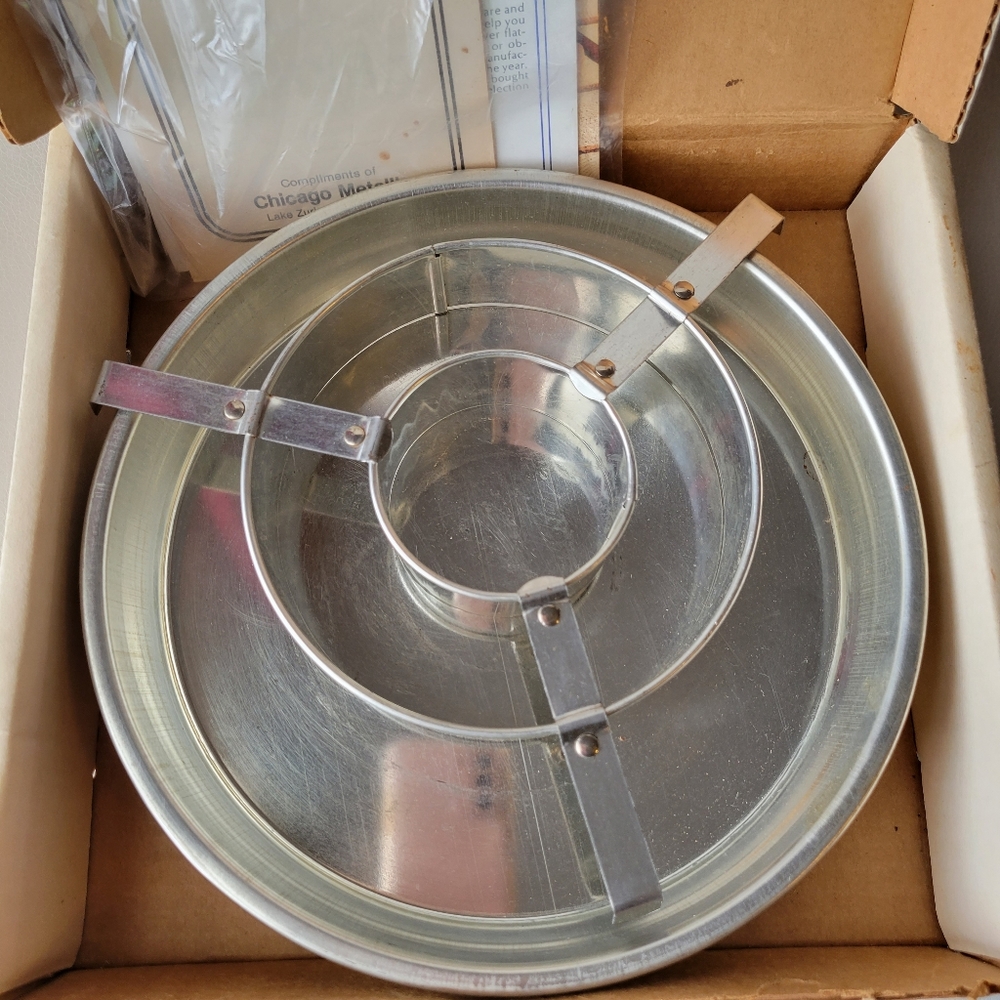 Vintage 1980s Checkerboard Cake Pan Set ~ Chicago Metallic ~ Made in USA